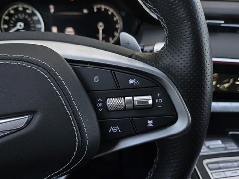 Used 2025 Genesis GV70 3.5T Sport image 29