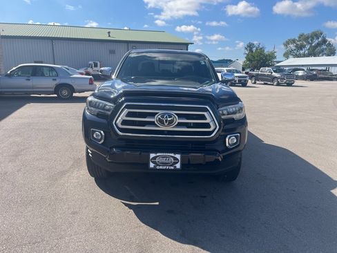 Used 2020 Toyota Tacoma Limited image 20