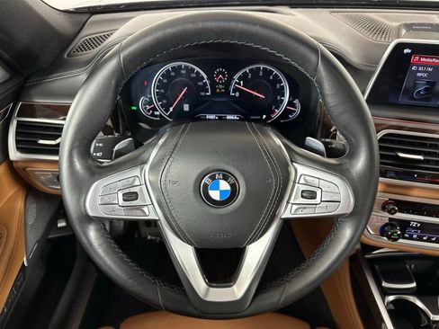 Used 2018 BMW 750i xDrive AWD/4WD image 31