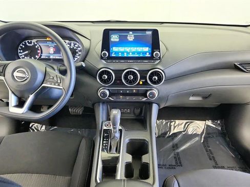 Used 2024 Nissan Sentra SV FWD image 34