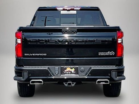 Used 2024 Chevrolet Silverado 1500 High Country w/ High Country Premium Package AWD/4WD image 6