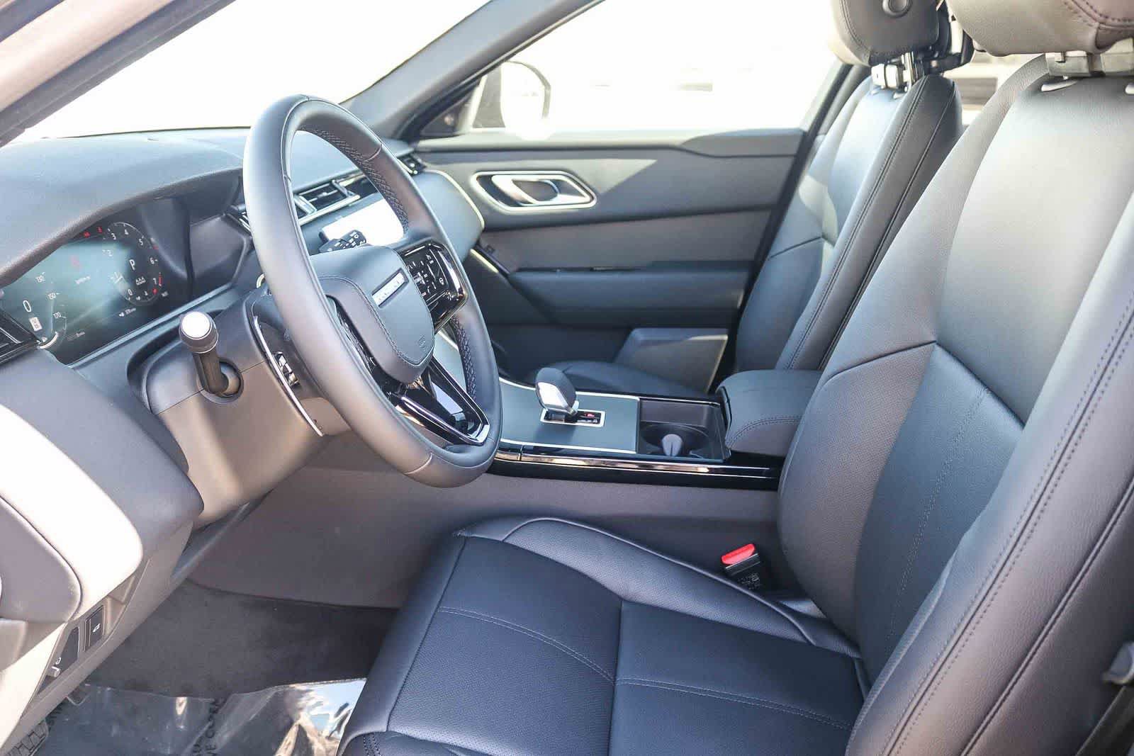 New 2026 Land Rover Range Rover Velar S AWD/4WD image 17