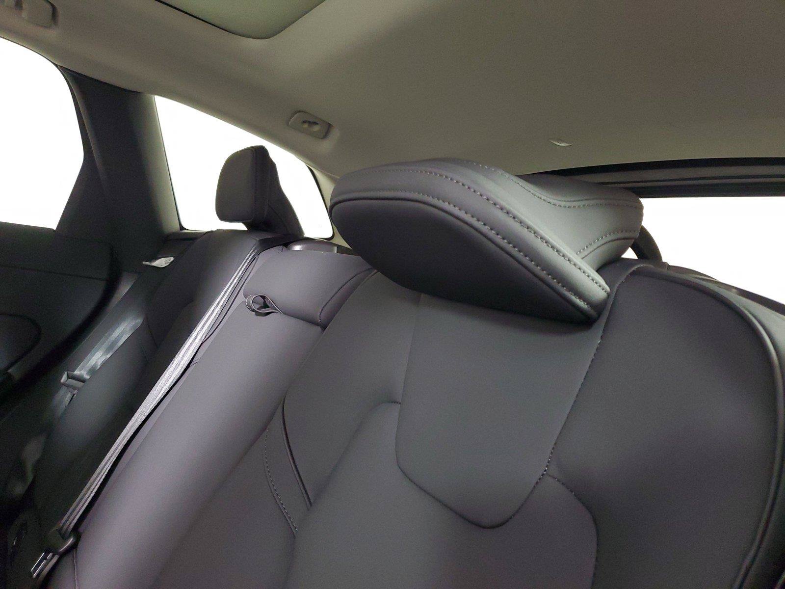 Used 2026 Volvo XC60 B5 Core w/ Climate Package AWD/4WD image 13