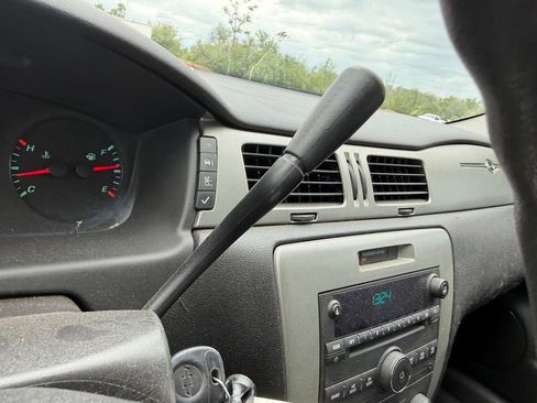 Used 2009 Chevrolet Impala Police FWD image 14