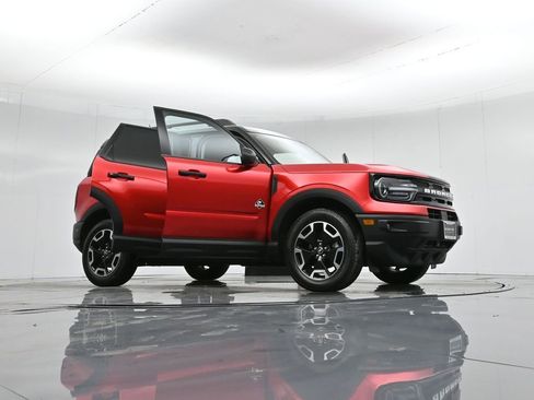 Used 2023 Ford Bronco Sport Outer Banks w/ Tech Package image 52