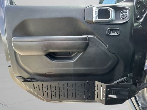 Used 2018 Jeep Wrangler Unlimited Sport S AWD/4WD image 41