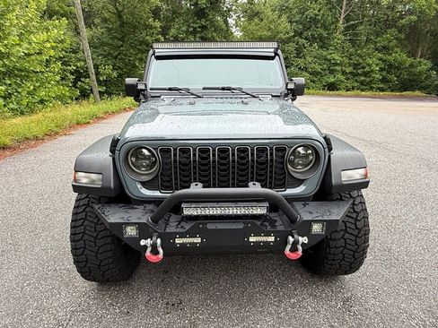 Used 2024 Jeep Wrangler Unlimited Sport AWD/4WD image 3