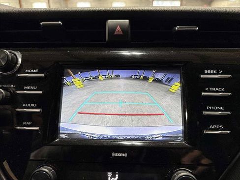 Certified 2020 Toyota Camry SE image 24