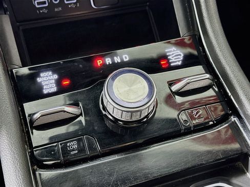 Used 2023 Jeep Grand Cherokee Overland w/ Advanced Protech Group III image 21