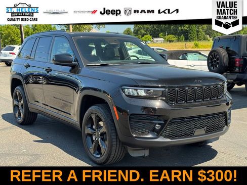 Certified 2025 Jeep Grand Cherokee Altitude AWD/4WD image 11