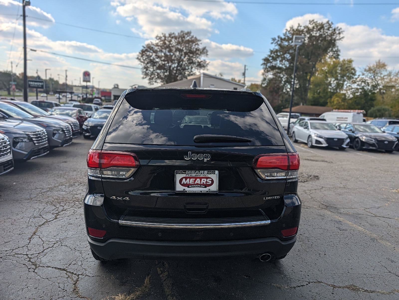 Used 2020 Jeep Grand Cherokee Limited AWD/4WD image 10