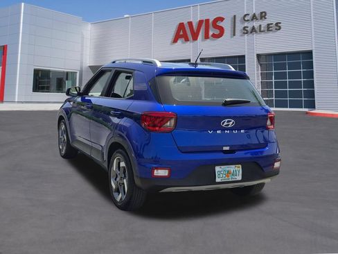 Used 2025 Hyundai Venue SEL FWD image 9