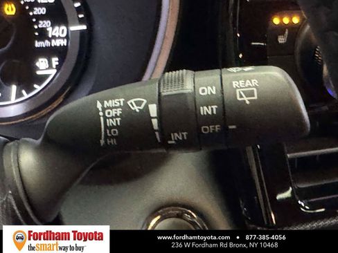Used 2023 Toyota Highlander XSE AWD/4WD image 25