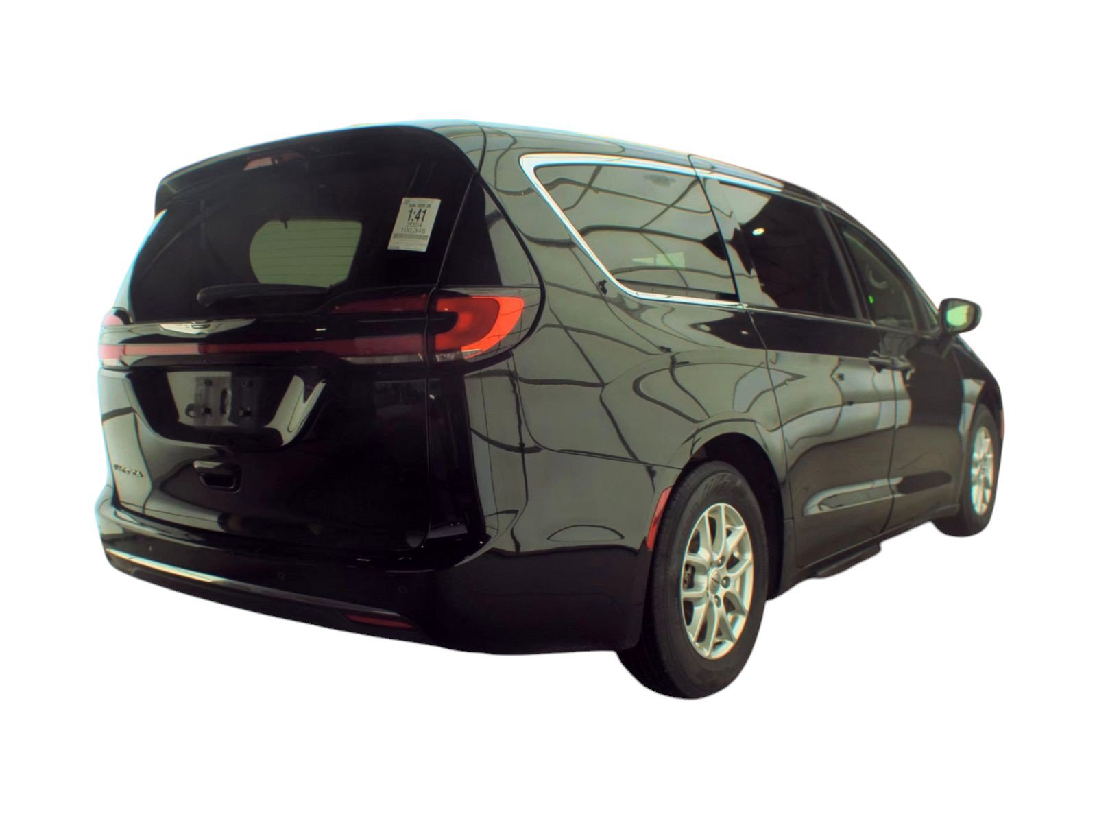 Used 2024 Chrysler Pacifica Touring-L FWD image 2