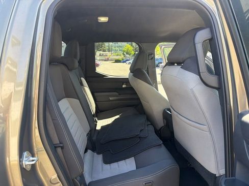 Certified 2024 Toyota Tacoma TRD Off-Road AWD/4WD image 14