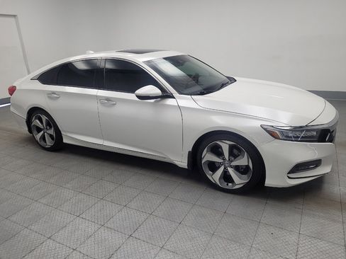 Used 2020 Honda Accord Touring image 11
