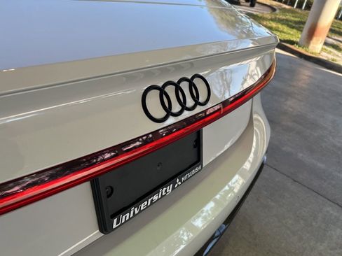 Used 2022 Audi RS 7 Sportback w/ Black Optic Package image 21