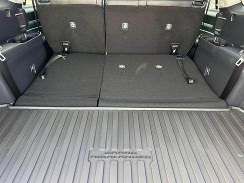 New 2026 Toyota Grand Highlander LE image 12