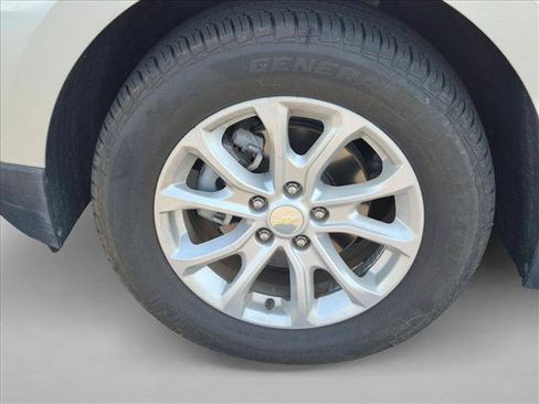 Used 2019 Chevrolet Equinox LS FWD image 10
