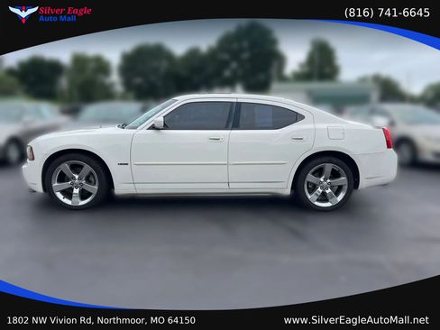 Used 2009 Dodge Charger R/T RWD image 2