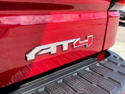 Used 2025 GMC Sierra 1500 AT4 w/ AT4 Premium Package AWD/4WD image 21