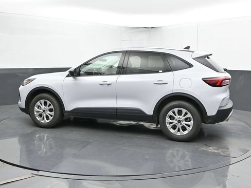 Used 2025 Ford Escape Active AWD/4WD image 9