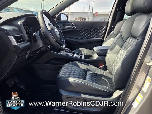Used 2023 Mitsubishi Outlander SEL image 5