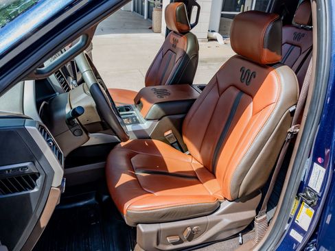 Used 2019 Ford F150 King Ranch w/ Equipment Group 601A Luxury AWD/4WD image 30