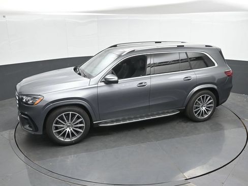 New 2026 Mercedes-Benz GLS 580 4MATIC image 32