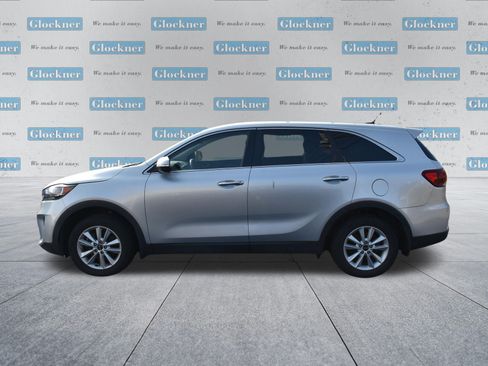 Used 2019 Kia Sorento L FWD image 17
