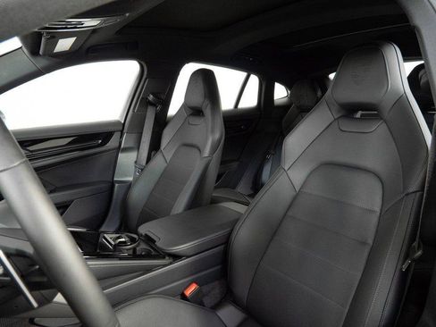 New 2026 Porsche Panamera image 5