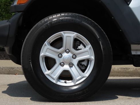 Used 2022 Jeep Wrangler Sport AWD/4WD image 14