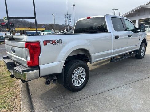 Used 2019 Ford F250 XLT w/ FX4 Off-Road Package image 10