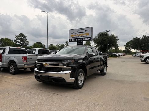 Used 2019 Chevrolet Silverado 1500 LT w/ Texas Edition RWD image 42