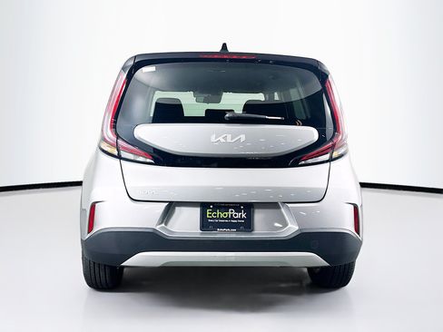 Used 2025 Kia Soul LX w/ LX Technology Package FWD image 7