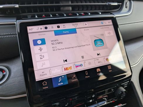 New 2025 Jeep Grand Cherokee Limited image 22