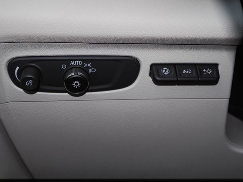 Used 2023 Buick Envision Avenir image 30