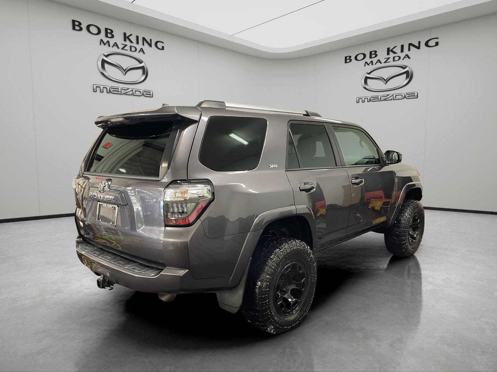 Used 2021 Toyota 4Runner SR5 RWD image 5