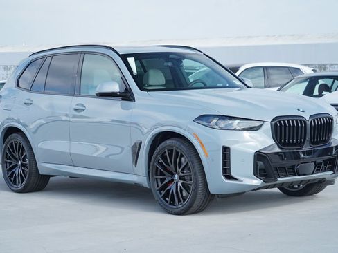 New 2026 BMW X5 sDrive40i w/ M Sport Package RWD image 3