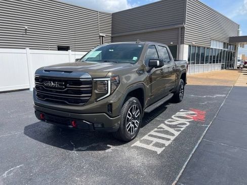 Used 2023 GMC Sierra 1500 AT4 w/ AT4 Premium Package AWD/4WD image 1