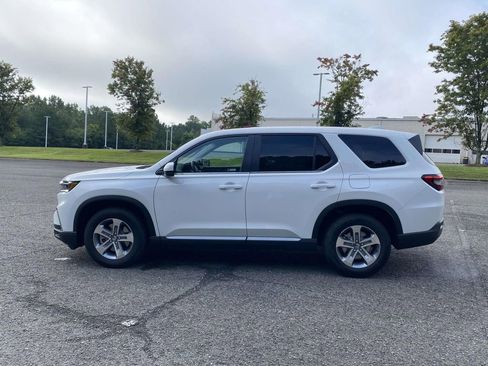 New 2025 Honda Pilot EX-L image 3