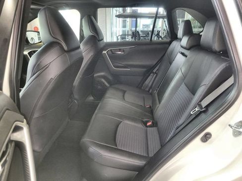 Used 2022 Toyota RAV4 XSE AWD/4WD image 23