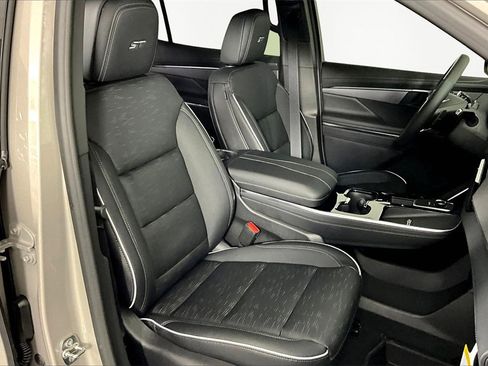 New 2026 Buick Enclave Sport Touring w/ Super Cruise Package image 11