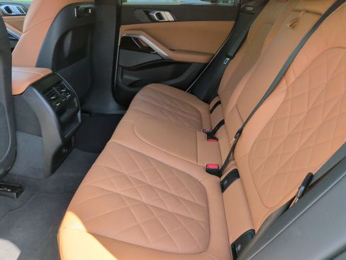 Used 2025 BMW X6 xDrive40i w/ Premium Package AWD/4WD image 36