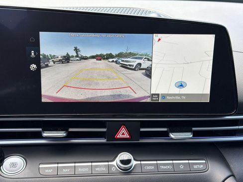 Used 2025 Hyundai Elantra SEL FWD image 24