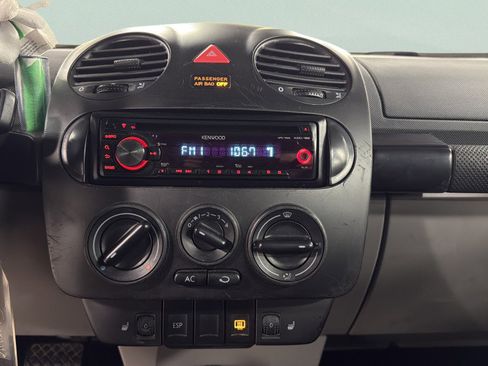 Used 2005 Volkswagen Beetle GLS image 31