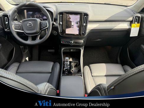 Used 2026 Volvo XC40 B5 Plus w/ Protection Package Premier image 2