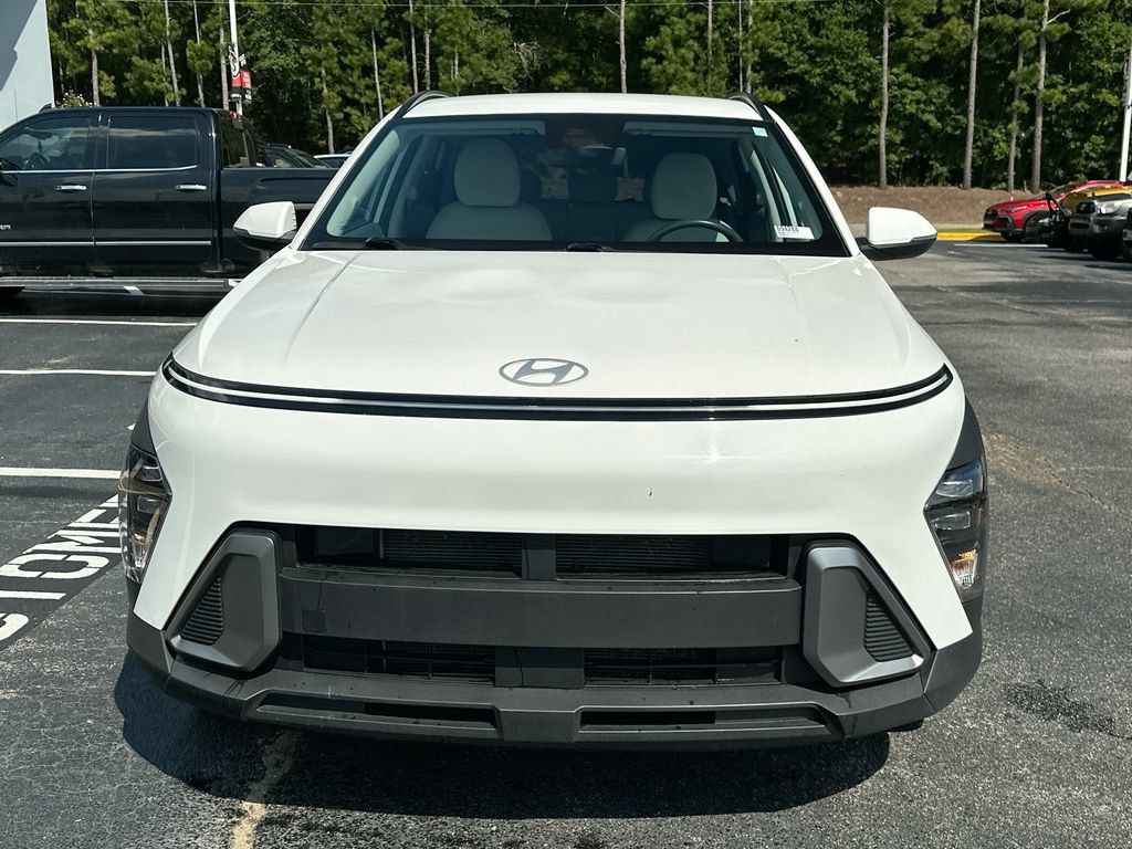 Used 2025 Hyundai Kona SEL FWD image 5