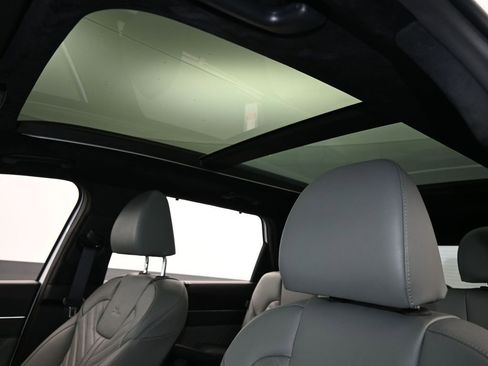 Used 2024 Kia Sorento SX Prestige w/ Sage Leather Package image 12