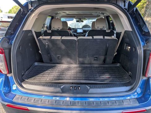 Used 2020 Ford Explorer XLT w/ Equipment Group 202A image 29